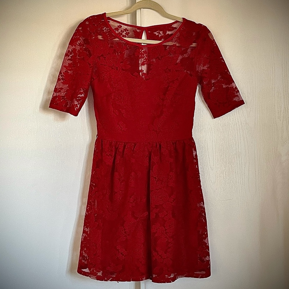 Red lace mid-sleeve dress, keyhole back